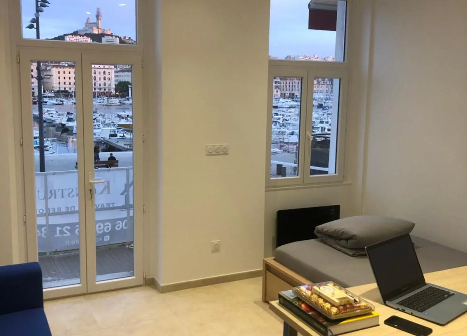 Appartement Vue Imprenable Vieux-Port Et Notre Dame Marseille Hostel