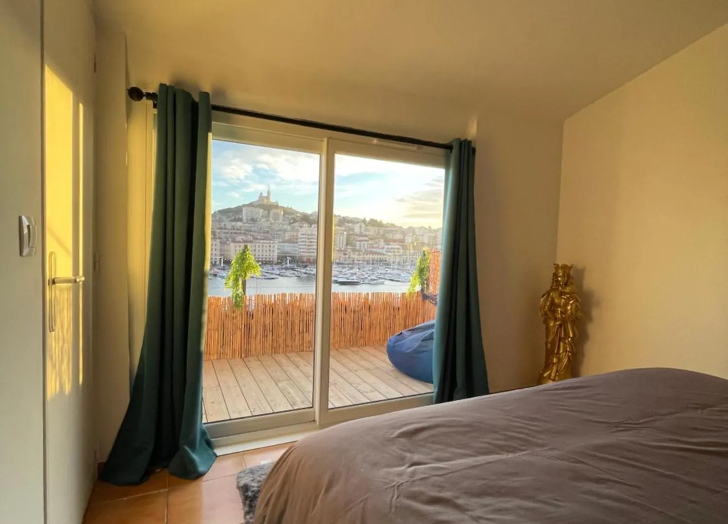 Hostel Appartement Vue Imprenable Vieux-Port Et Notre Dame Marseille